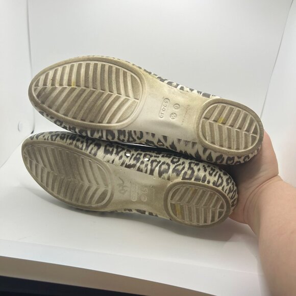 Leopard Print Flats By Crocs Womens Iconic Comfort Slip-On Shoes 9 - Picture 9 of 9
